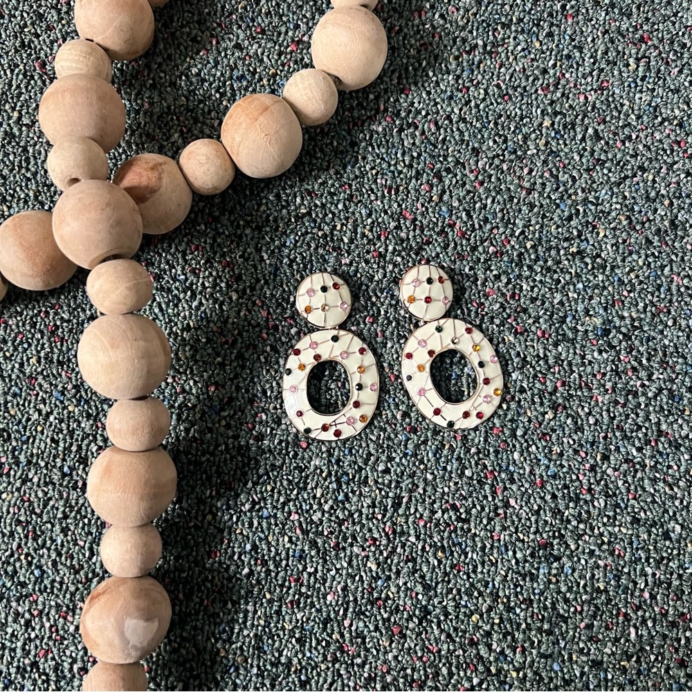 ZARA Off-White Cream & Colorful Gemstone Oval Dangle Statement Earrings Jewelry - Picture 2 of 12